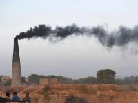 sindh cracks down on brick kilns using hazardous waste