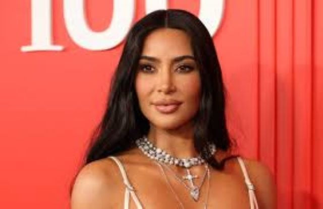 kim kardashian thinks she s becoming a full robot with no emotion after 2016 paris robbery kim kardashian thinks she s becoming a full robot with no emotion after 2016 paris robbery