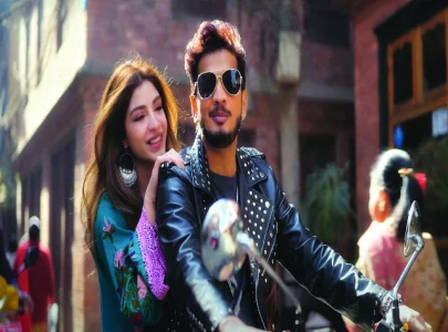 kinza hashmi stars in neha kakkar s music video kinza hashmi stars in neha kakkar s music video