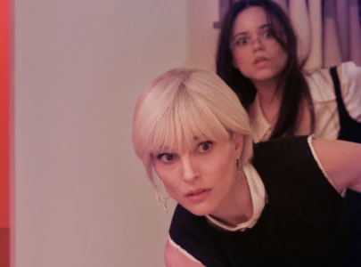 jenna ortega and natalie portman s the gallerist lands us release after sundance buzz