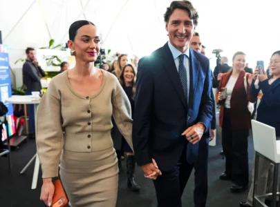 katy perry joins boyfriend justin trudeau at world economic forum in davos