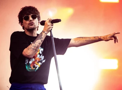 louis tomlinson thanks fans after releasing single imposter louis tomlinson thanks fans after releasing single imposter