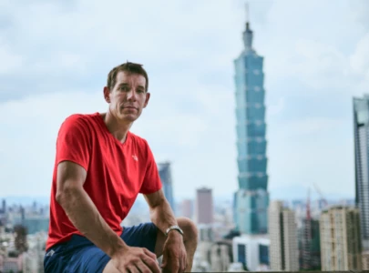 alex honnold reflects on the message behind his historic free solo climb of taipei 101 alex honnold reflects on the message behind his historic free solo climb of taipei 101