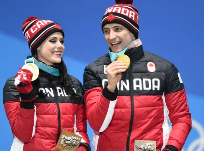 scott moir says he talked about tessa virtue way too long on his wedding day she deserves it