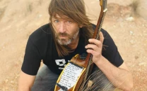 evan dando hospitalised for mental health treatment after controversial fan incident evan dando hospitalised for mental health treatment after controversial fan incident