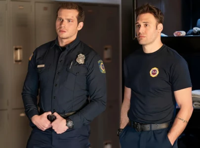 9 1 1 fans get first look at crossover event with nashville