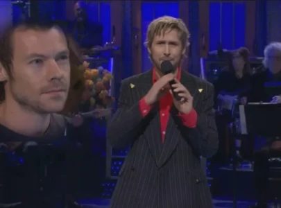 harry styles crashes ryan gosling s snl monologue with surprise cameo