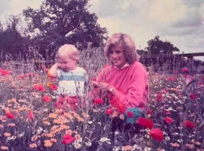 prince william marks uk mother s day with unseen photo of princess diana prince william marks uk mother s day with unseen photo of princess diana