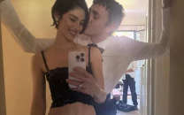 paul mescal kisses gracie abrams in sweet oscars selfie