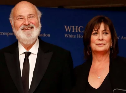 rob and michele reiner honoured as superheroes at human rights campaign gala
