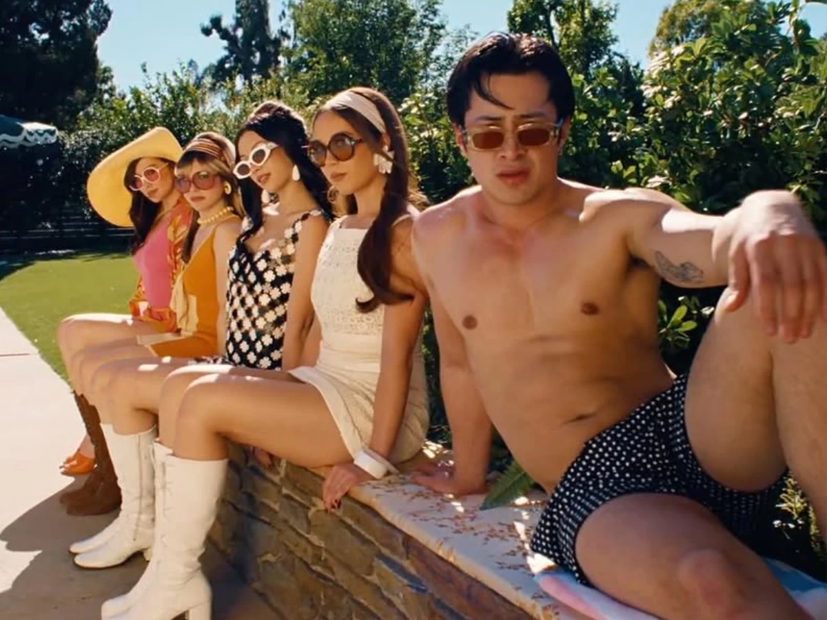 photo youtube laufey