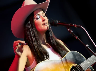 kacey musgraves debuts new songs live at coachella including tracks from middle of nowhere