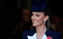 kate middleton honours fallen soldiers in subdued fashion on anzac day