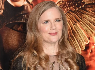 suzanne collins reveals best reading order for the hunger games series