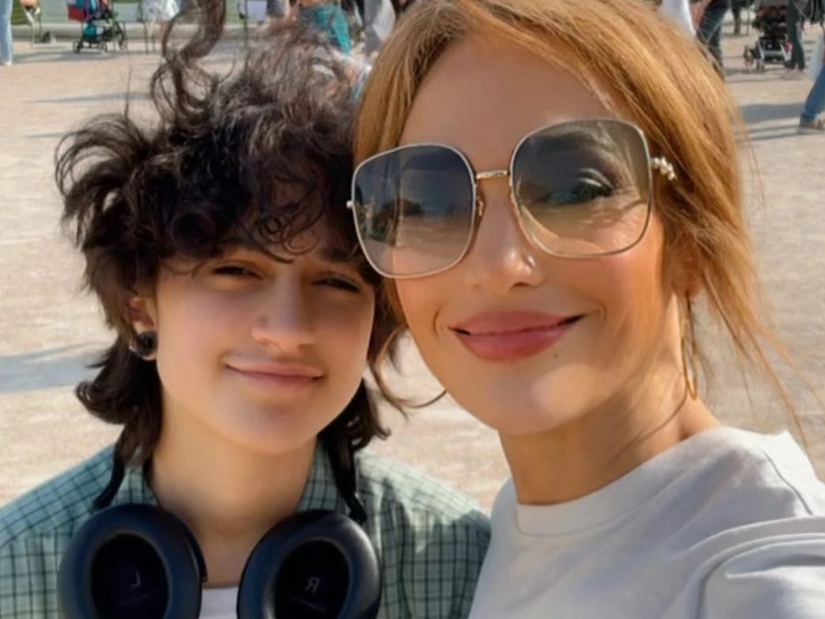 photo instagram jlo