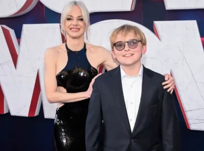 anna faris and chris pratt s son jack makes rare red carpet appearance at scary movie premiere