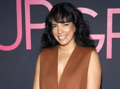 danielle olivera shares first photo of newborn son aidan as he remains in nicu after premature birth