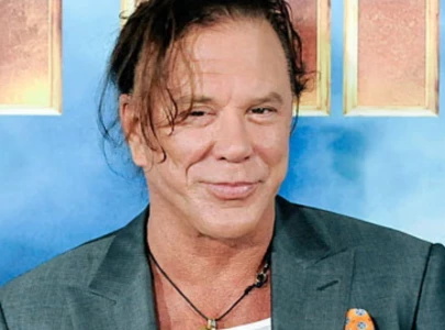 mickey rourke slams 100k gofundme set up to help him avoid eviction mickey rourke slams 100k gofundme set up to help him avoid eviction