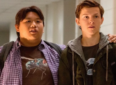 jacob batalon says spider man handshake with tom holland was muscle memory