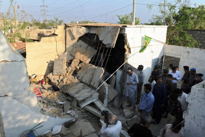 blast in korangi area of karachi 1 dead