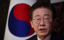 lee snaps xi selfie with chinese backdoor phone lee snaps xi selfie with chinese backdoor phone