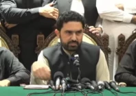 k p chief minister sohail afridi addressing a press conference on pti s proposed long march to islamabad photo screengrab