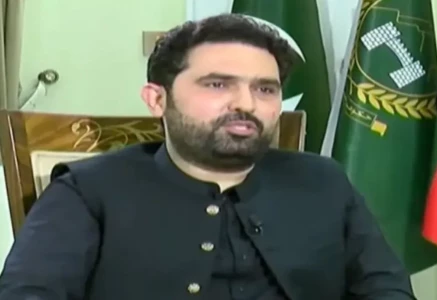 khyber pakhtunkhwa chief minister sohail afridi during an interview with hamid mir screengrab via geo news