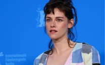 kristen stewart wants to direct a twilight remake