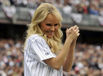 kristin chenoweth s queen of versailles musical to close early after mixed reviews kristin chenoweth s queen of versailles musical to close early after mixed reviews