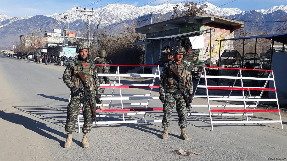 Pakistani forces destroy key Afghan border posts in retaliatory action