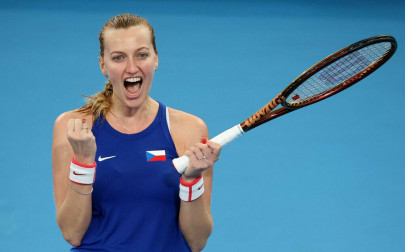 kvitova downs pegula but usa win united cup tie