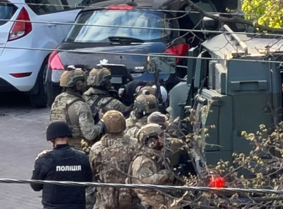 6 die in kyiv shooting hostage situation police kill suspect