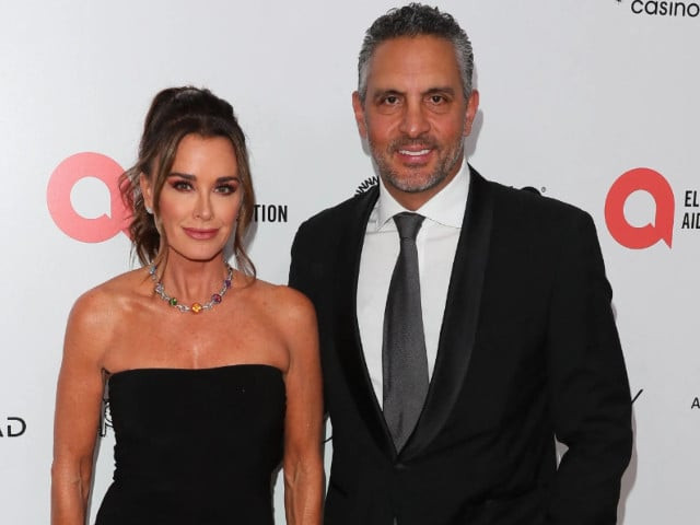 rhobh kyle richards on questioning her sexuality amid mauricio umansky split and morgan wade bond