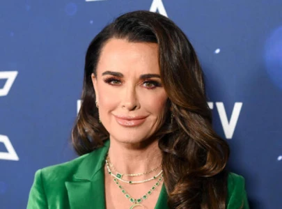 kyle richards celebrates two years alcohol free with gym selfie and reflection on sobriety