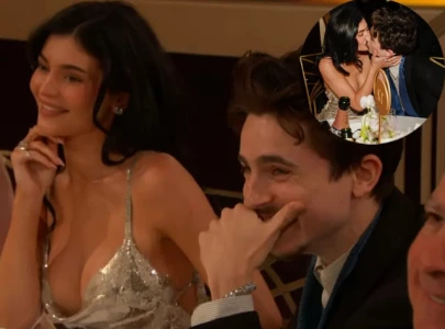 kylie jenner supports timoth e chalamet at 2025 golden globes in versace gown amid pregnancy rumors