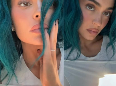 kylie jenner brings back her iconic king kylie look with vibrant blue hair