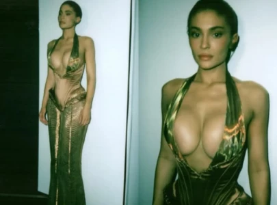 kylie jenner wears revealing corset gown at jean paul gaultier s paris fashion week show kylie jenner wears revealing corset gown at jean paul gaultier s paris fashion week show