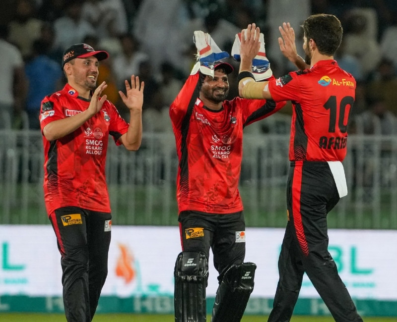 Zalmi to bowl first in 13-over playoff decider against Qalandars  tribune.com.pk