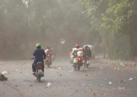 rain brings relief to lahore rain brings relief to lahore