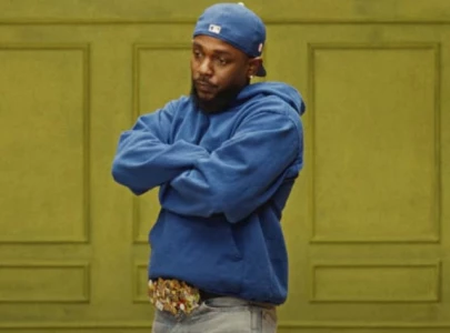 kendrick lamar s workout video goes viral as fans critique his pull ups and form