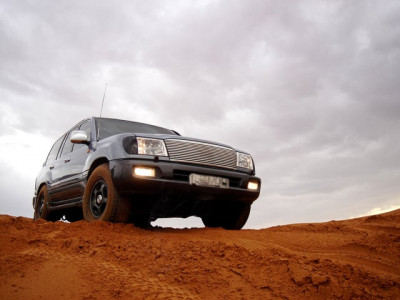 which minister cruises at taxpayers expense