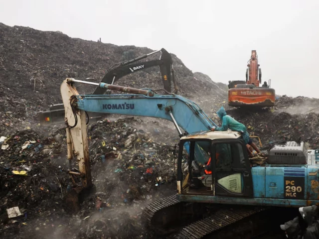 landfill collapse kills 30 in guinea landfill collapse kills 30 in guinea