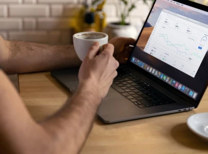 how freelancers in the uae can open the right bank account