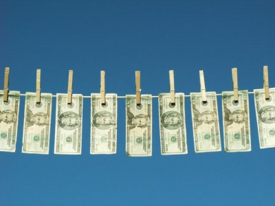 woman among three swindlers arrested