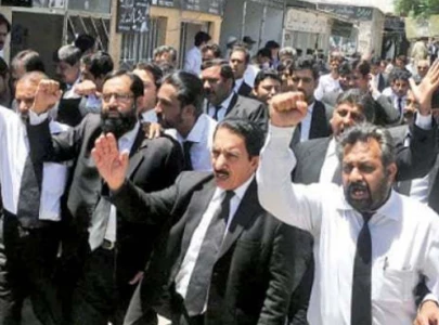 lawyers boycott courts over governor s rule