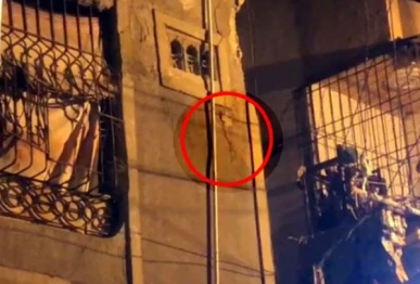 cracks appear in lyari building after earthquake last night
