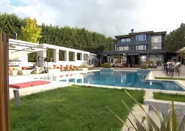 the youtube show that sparked a nation