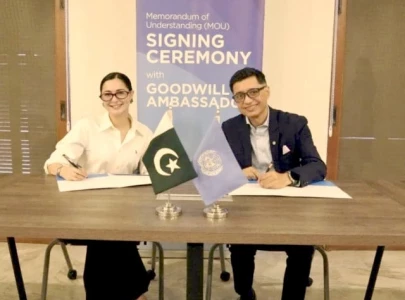 hania aamir s new calling