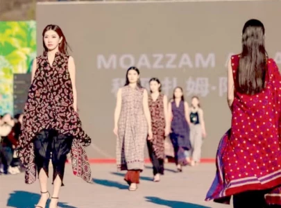 fashion meets friendship on the great wall fashion meets friendship on the great wall