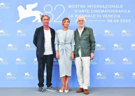 venice heats up with clooney stone premieres venice heats up with clooney stone premieres